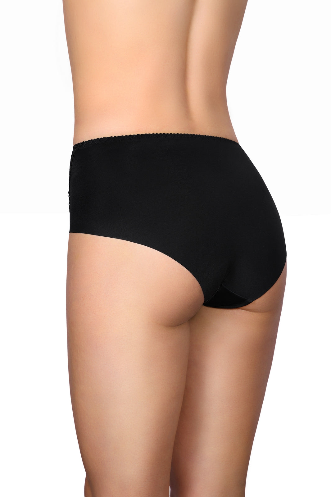 Pełne figi z haftowanymi wstawkami Nr 58