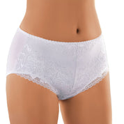 Figi bawełniane z delikatną koronką Nr 186
